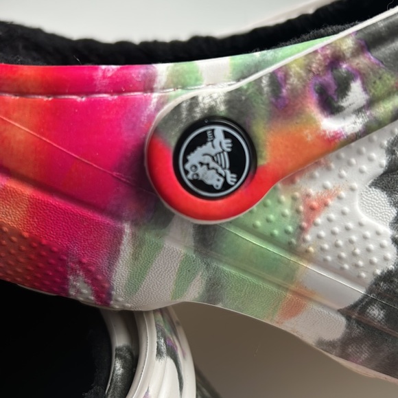 Crocs Classic Lined Tye-Dye Clog - Picture 8 of 11